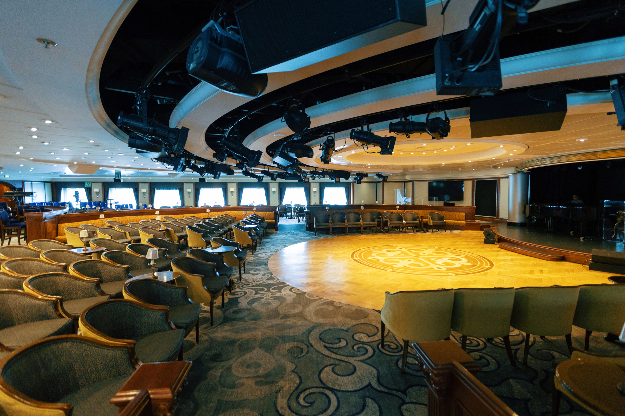 MyCruise Azamara Azamara-Quest Offentlige-arealer Teater-underholdning3